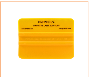 ONE2ID squeegee for smoothing out rack and shelf labels