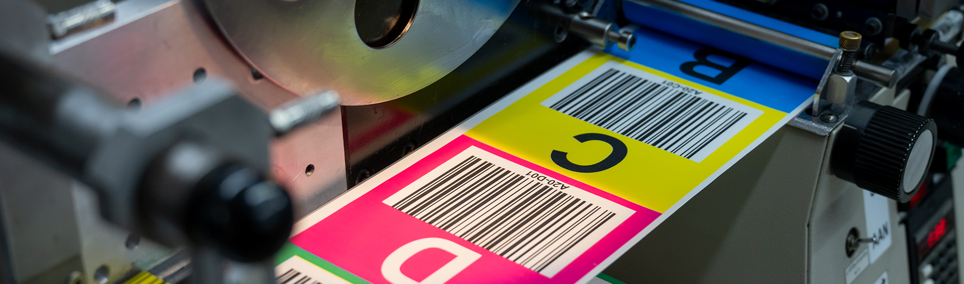 ONE2ID maatwerk barcode etiketten magazijnlabels industriële labels