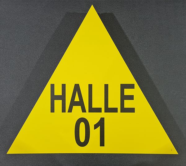 ONE2ID magazijnborden gang hal maatwerk vlakbord driehoek